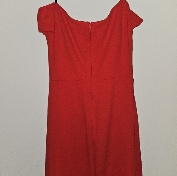 Windsor Bright Red Off Shoulder Dress - Picture 9 of 16